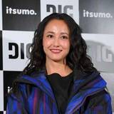 「「ぶっ飛んで可愛いー！！」39歳女優、黒ミニスカ近影が話題　人気写真家と京都で2ショット「すごく感動…また来たい」」の画像1