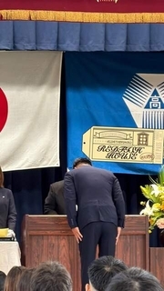 30年前、高2で中退した父　「お前を退学させたのが心残りだった」当時の担任に背中押されて再入学…卒業証書を受け取った壇上で思いがあふれた