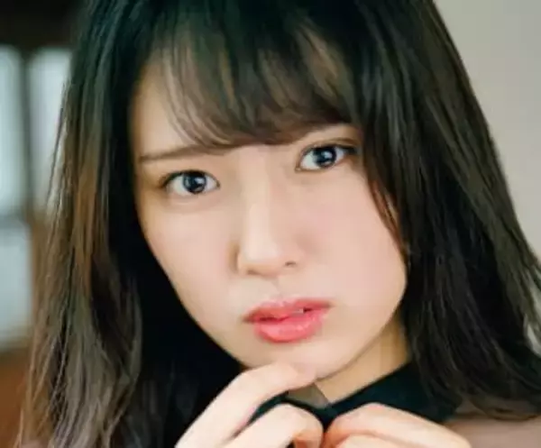 ネクストグラビアクイーンの大本命　18歳のフレッシュビキニ　黒の透け衣装に漂う色香