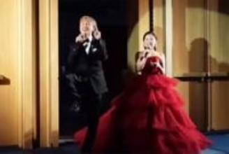 還暦ごえの父と新郎新婦、結婚式で披露した……圧巻パフォーマンスに驚き！　SNSで1000万回再生「このお父さん何者？」「登場人物全員かっけぇ」