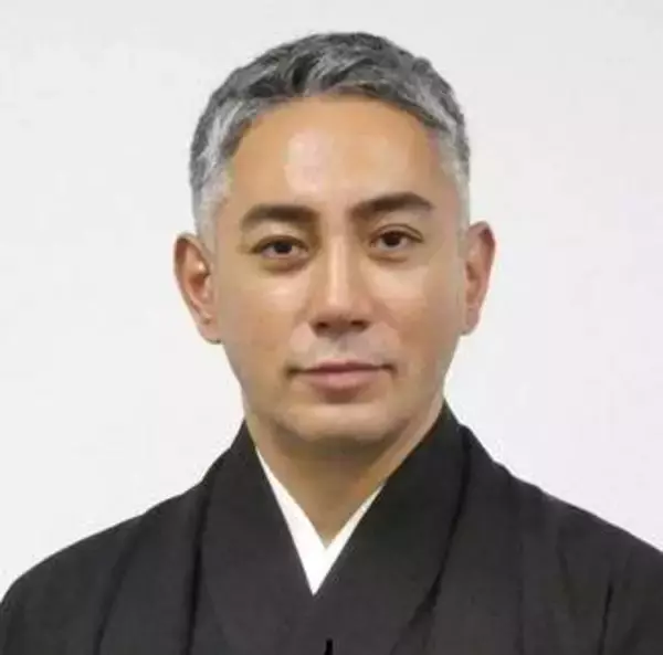 麻央さん夭折から9年　市川團十郎さんが娘＆息子の仲良しショットを公開　「どう見ても生前の麻央さんにしか見えない」「両親のDNAしっかり引き継いだ美男美女」