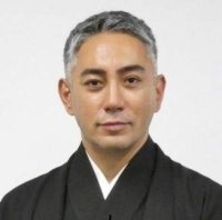 麻央さん夭折から9年　市川團十郎さんが娘＆息子の仲良しショットを公開　「どう見ても生前の麻央さんにしか見えない」「両親のDNAしっかり引き継いだ美男美女」
