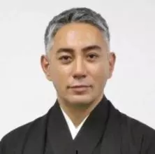 麻央さん夭折から9年　市川團十郎さんが娘＆息子の仲良しショットを公開　「どう見ても生前の麻央さんにしか見えない」「両親のDNAしっかり引き継いだ美男美女」