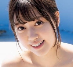 真っ白陶器肌と女神の曲線美　正統派グラビアクイーンの22歳美女　愛されボディに心奪われそう