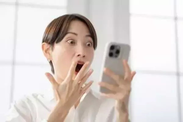 知らないうちに親が離婚　兄から突然のLINEで仰天　姉はスタンプで淡々　違いすぎるきょうだいに「温度感が好き」