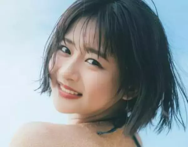 「食いこみがエグい」「攻めすぎ」　健康美誇るすみぽんが12キロ増量　Tバックショーツのお尻突き上げて挑発