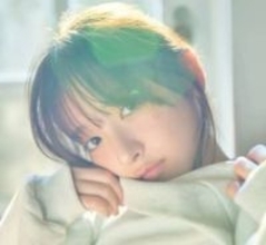 アイドルグループ卒業目前の美少女　18歳ラストの輝き放つグラビア　チューブトップビキニやキャミ姿