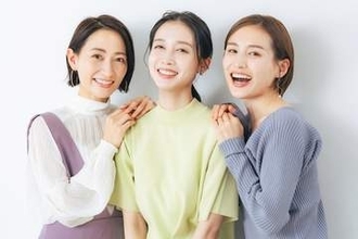 「昔の服が似合わない…」40、50代女性の約7割が実感　服選びで最も重視することは？