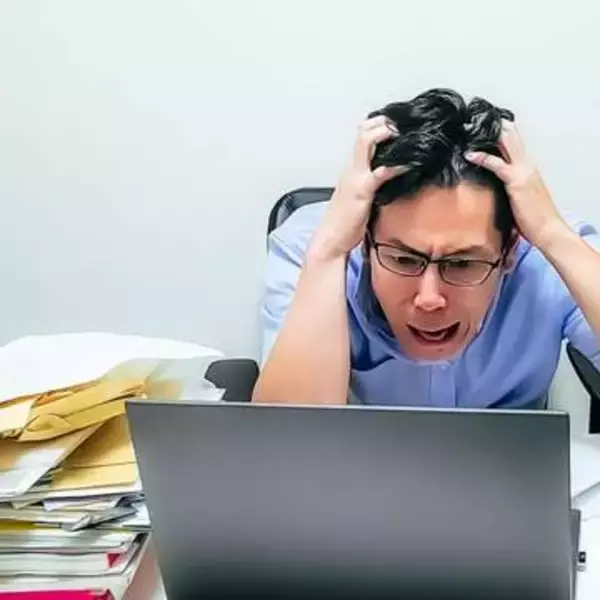 予想外の利益、所得税を抑えたい…取引先に頼み込んだ架空領収書で節税→1年後、税務署の調査官がやってきた！