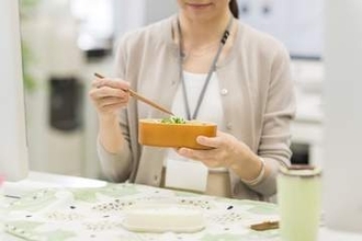 【単身生活者のランチ事情】自宅から「お弁当」を持参する人が増加　コスパ＆タイパを考えたシンプル弁当が主流に