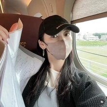 「すっかり美魔女」元モー娘。もうすぐ45歳　「大人の魅力」「美女」「美しすぎます」近況報告にネット絶賛