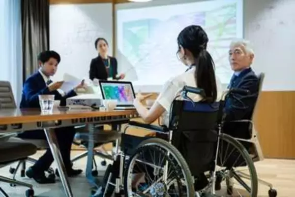 障がい者の7割超「合理的配慮の義務化」による職場の変化を感じていない…相談を「躊躇・断念」した人も