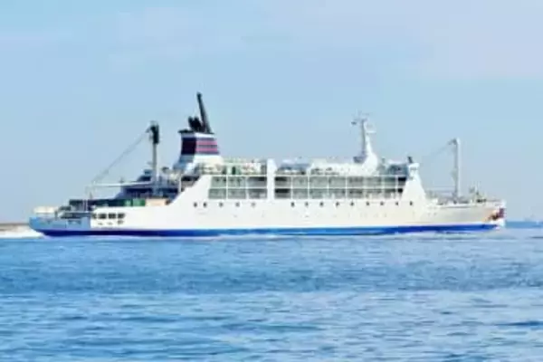 「小笠原に空港は不要」から一転、過酷な24時間船旅で前言撤回？ 絶叫レベルの荒波に「この揺れは地獄」「間違いなく吐く」1300万再生