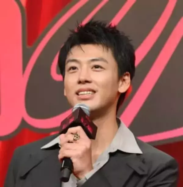 「海老原勝男さん、、、！？」竹内涼真、金髪パーマ×腹筋バキバキの最新ショットにネット驚愕「色気ありすぎ」「とてもワイルド」