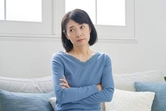 「年金を半分もらえるはず」は誤解かも…夫の定年前に熟年離婚を考える56歳女性　確認しておきたい年金分割と生活費【社会福祉士が解説】