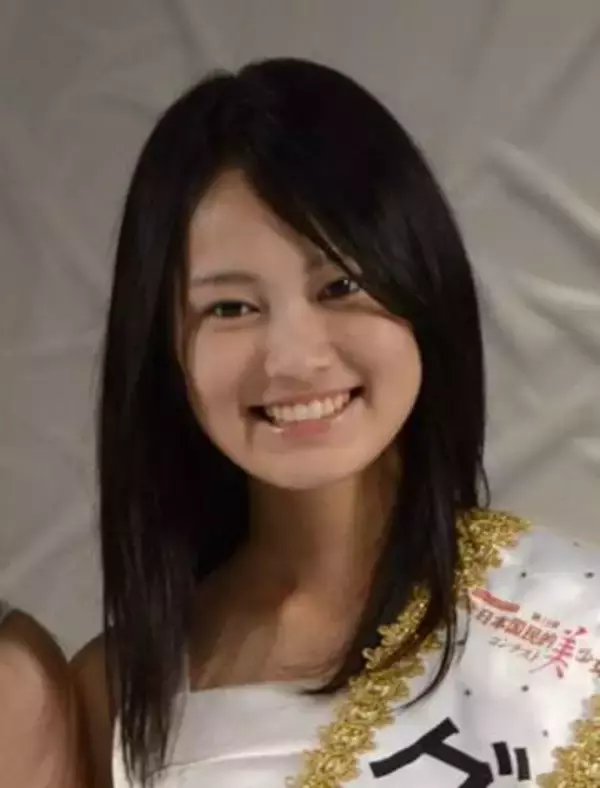 国民的美少女グランプリの29歳女優、眉を全剃りした迫力満点のビジュアル　「ヤバいヤツ」「俳優さんとしての凄みを感じます」と反響