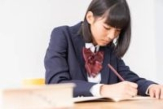 【高校受験】サポートに「経済的負担」を感じている保護者が約7割　サポートにかける月額は？