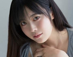 グラマラスな女神さま・東雲うみ　バックショットで100センチ美尻をアピール　30ページの大ボリュームでメガボディ披露