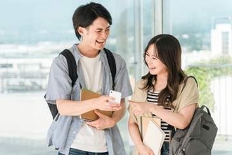 高校生が選ぶ「好きなお笑い芸人」ランキング　男子1位は「サンドウィッチマン」、女子の1位は？