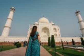 「盛れてない写真も売りつけられました」インドのタージ・マハルで、記念写真カメラマンとギャルトラベラーの攻防「よく頑張りましたね」