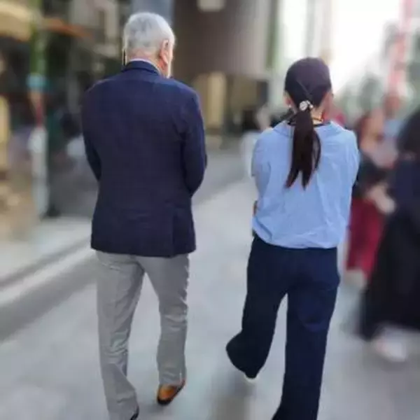 「大女優にびっくり」銀座の街角に…有名女優の突然の登場にネット驚き　「大物芸能人一家」「お母さんにそっくり！」