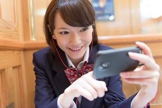 Z世代の約半数が「企業のショート動画は即スキップ」　それでも購買につながるのは、どんな動画？