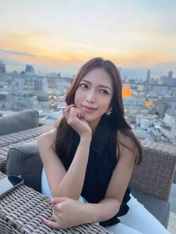グラビアモデル宇佐美なお　厳選カットのデジタル限定写真集　色気凝縮したセクシーカットの連続