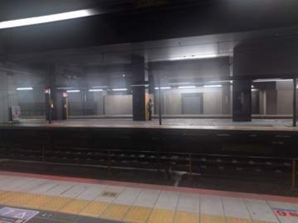 京都駅をぶらぶら→ホームの隅に何やら「ドロン」のポーズをする忍者　この暑い中いったいなぜ？　近づいてみたら…　「見つかるなんて未熟」
