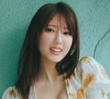 「「2回目の朝ごはんをこっそりいただきました」 令和のグラビアクイーン・沢口愛華さん、撮影の合間に見せたキュートな一瞬」の画像1