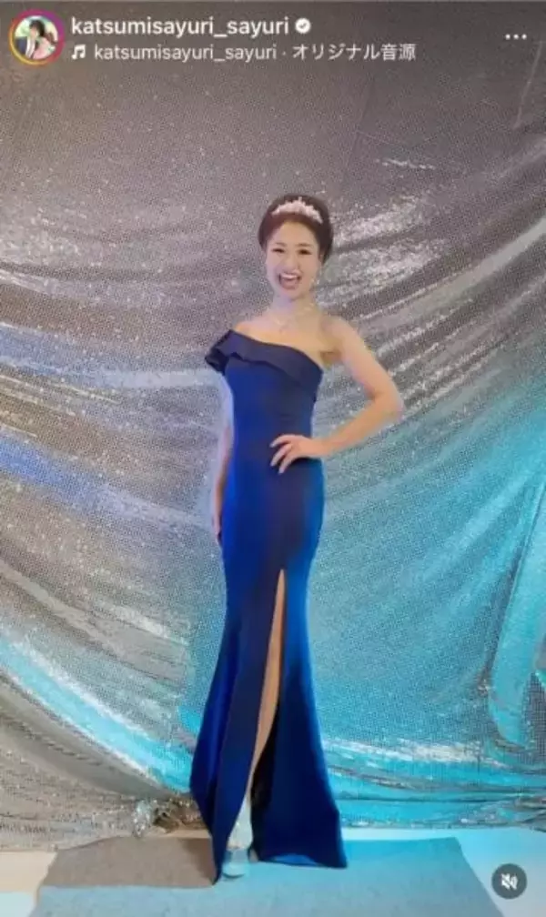 「だ、誰〜」「全く別人」女性お笑い芸人56歳、激変ぶりに本人も驚き！　「生粋のプリンセス」「レッドカーペットの女優さんや」