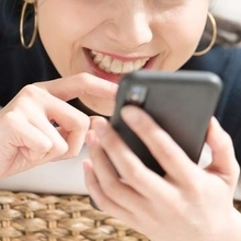 アプリでスマホゲームやってる人の半数が1日1時間以上プレーしてる…よく遊ぶゲームのジャンルは？
