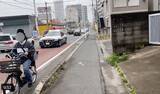 「片側1車線道路「自転車を1m空けて追い越せず」→パトカー先頭に100m級渋滞　改正道路交通法に疑問の声「誰も幸せにならない」」の画像1