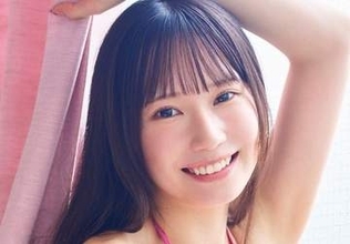 SKE48センターの21歳　窓辺で魅せるふんわりボディ　「可愛さの破壊力凄い」｢カーテンがうらやましい｣