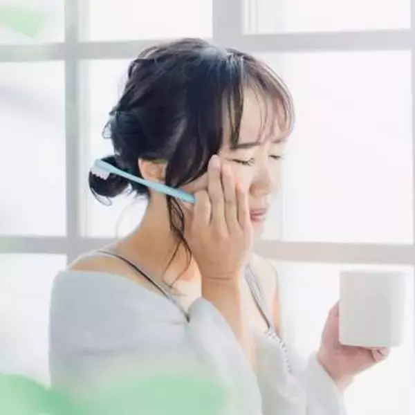 「毎日しっかり歯磨き、歯間ブラシにフロスも欠かさないのに、なぜ虫歯が…【歯科衛生士に聞いた】」の画像