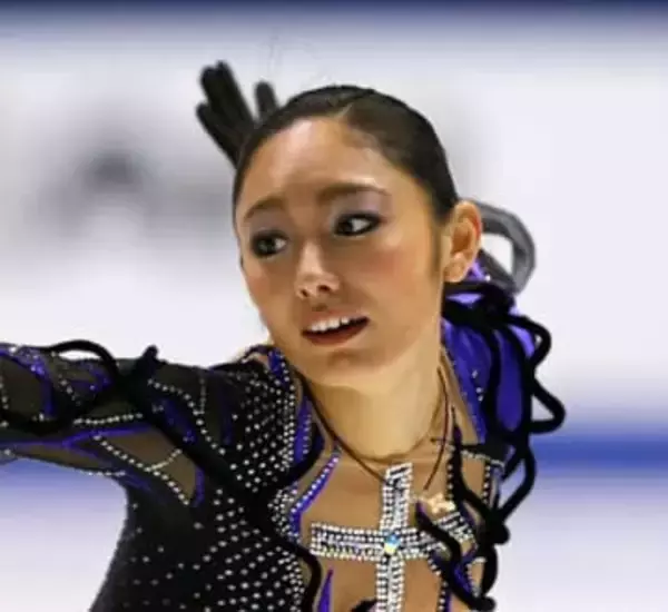 安藤美姫38歳、変わらない美貌にネット反響　「美姫さん可愛い」「綺麗」「お写真のポーズも美しい」「最高」