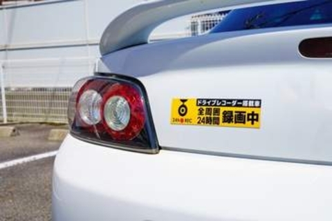 愛車にステッカーを貼ってもっと素敵に　でも実は「貼ってはいけない場所」があるって知ってた？ 気を付けたい点をおさらい