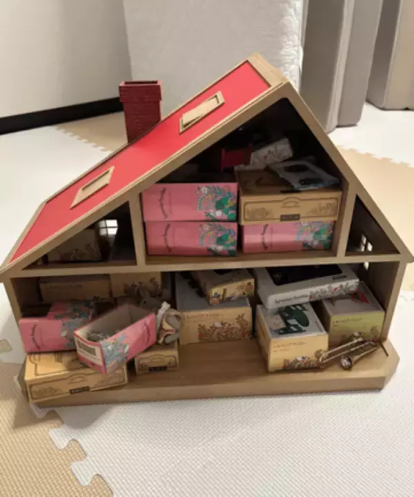 娘にあげようか…40年前のシルバニア　一つ一つ大切に箱に入れ保管　初期作品の質感がそのまま　「本当に貴重なもの」「器も陶器でできてる」
