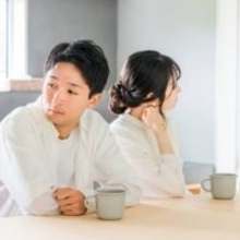 子どもが生まれて、夫だけ寝室を別に→夜泣きに邪魔されず快適！　　そのかわり妻が拒否して、夫婦の営みゼロに…改善策はあるのか？【夫婦関係修復カウンセラーが解説】