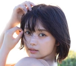 新グラビアクイーンはリアルヴィーナス　セクシーすぎるヌーディーショットの2nd写真集