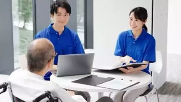 70代の父親の介護費用、月1万5000円→4万5000円に急増　仕送りする30代の息子が仰天　自己負担を軽減できる対策は？【社会福祉士が解説】