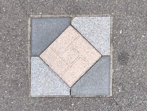 知ってました？道路で見かける「謎の石」の正体　たどっていくと……実は半世紀以上前から続く「歴史的」取り組み