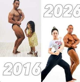ボディビルダーの父と娘が、10年前と同じマッスルポーズ　　親子で歩んだ時間に「仲良くて最高」「こんな小さい時から！」