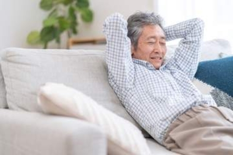 もうイヤ！定年退職後の夫がリビングを占領するのにイライラ…　「主人在宅ストレス症候群」の対処法と夫婦関係改善のコツを伝授