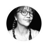 「「思ったよりも素敵に」57歳女優、孫のための手編み作品がスゴすぎ　セーターも編み図なしでササっと完成「本当にお上手」「かっこいい」」の画像1