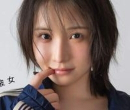 素肌にジャージの衝撃カット　深夜バラエティでブレイクした撮影会の美女　自慢のGカップ美乳を下から横から正面から…