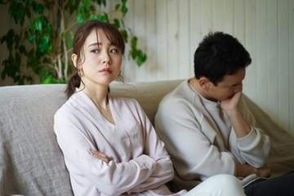 結婚・同棲で家具が重複！9割が経験　何を残すかパートナーと意見対立3割、決断の理由は？