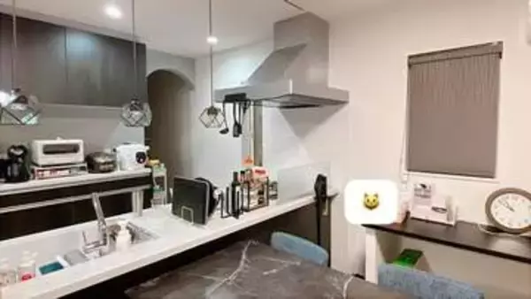 新築マイホームに引っ越して3日　突如壁に浮かび上がったナゾの"ふくらみ"　施工業者の対応は？