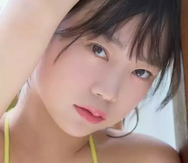 Iカップ恵体が一糸まとわぬ艶姿　立命館卒の高学歴グラドル、手ブラ＆Tバックで悩殺　「週末は東京です！会いに来てー」