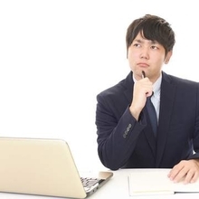 業績悪化で退職勧奨を受けた30代会社員　会社都合退職ならば失業手当を早く受け取れるが…再就職の活動で不利になりませんか？【キャリアカウンセラーが解説】