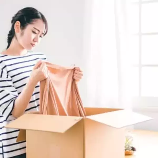 置き配で「自分の荷物だと思った」開けたら隣人宛ての洋服…誤配と気づかずならセーフ？「返せばOK」で済まないケースは【弁護士が解説】